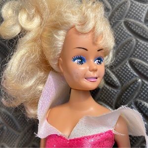 Talking doll! Barbie clone from Toymax 🗣️💕